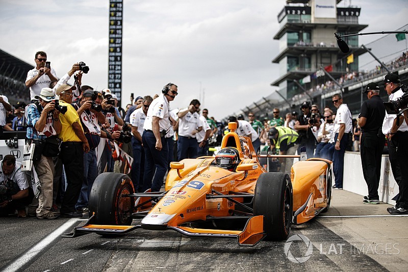 McLaren “neither confirms nor denies” IndyCar rumors