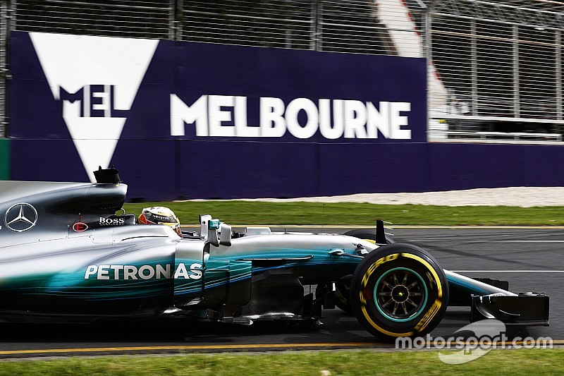 F1-Auftakt 2017 in Melbourne: 1. Bestzeit durch Lewis Hamilton im Mercedes