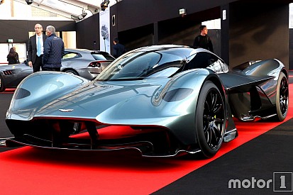 L'Aston Martin d'Adrian Newey exposée à Paris !