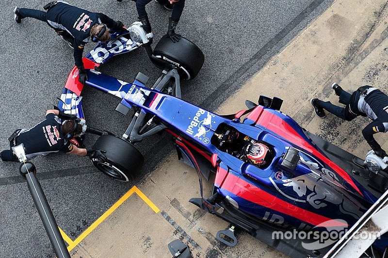 Равнение по Сайнсу. Редакторы Motorsport.com о задачах Квята на сезон