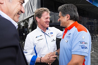 Hyundai no utilizará órdenes de equipo... por ahora