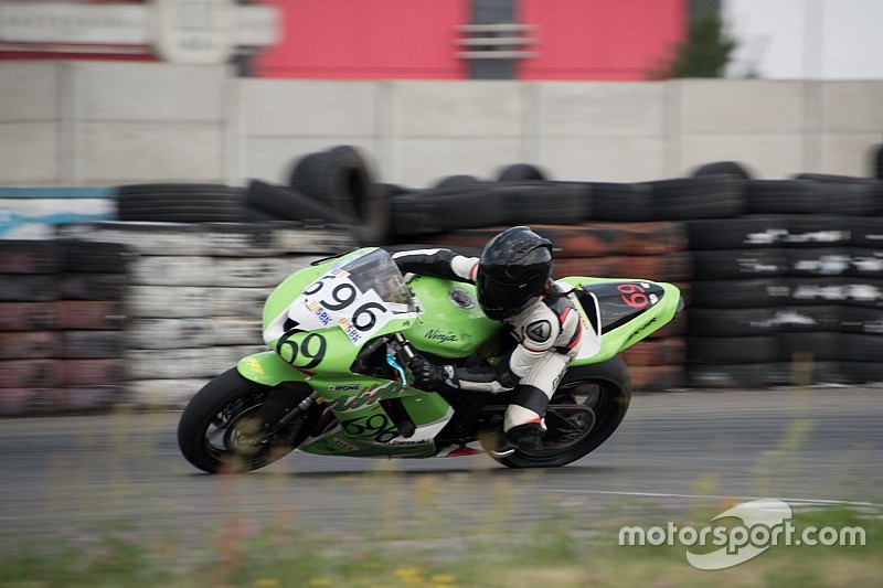 Відео: жорстка аварія на фіналі UASBK