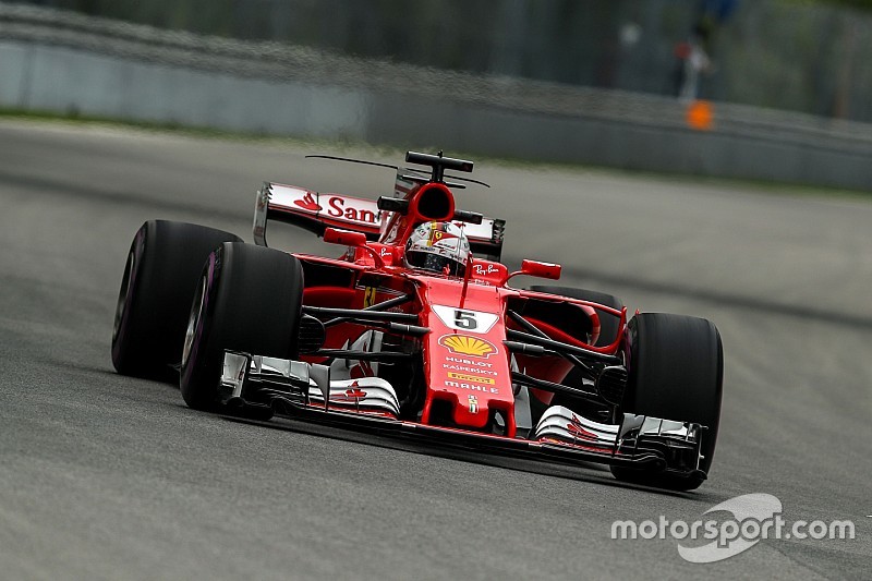 【F1】ハミルトンに”邪魔”されたベッテル「故意だと思っていないが…」