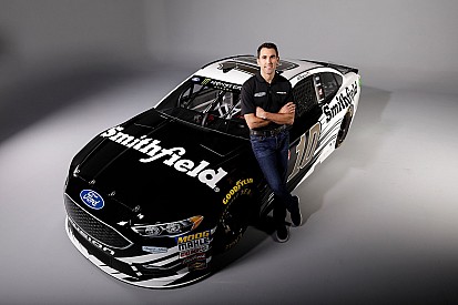 Almirola says move to SHR "has been really exciting"