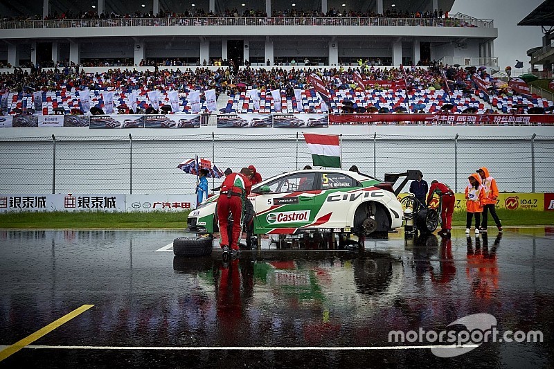 Michelisz örül a félbeszakított Főfutamnak, mert így versenyben van Monteiro