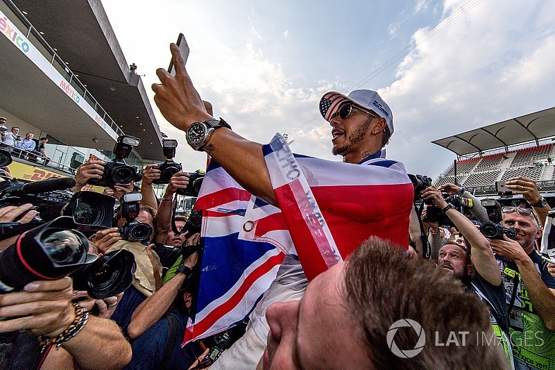 Hamilton will Ritterschlag: Würde auf Sir-Anrede bestehen