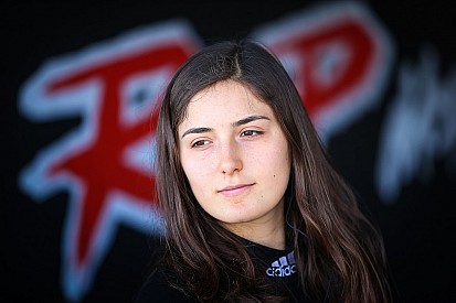 Tatiana Calderón se diz “pronta para pilotar na F1"
