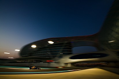 Albon cierra los test de la F2 en cabeza