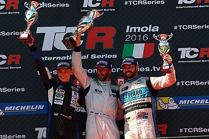 TCR в Імолі: Грачов здобув першу перемогу в TCR