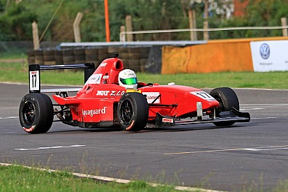 Chennai MRF 1600: Aradhya fends off title contenders to win Race 2