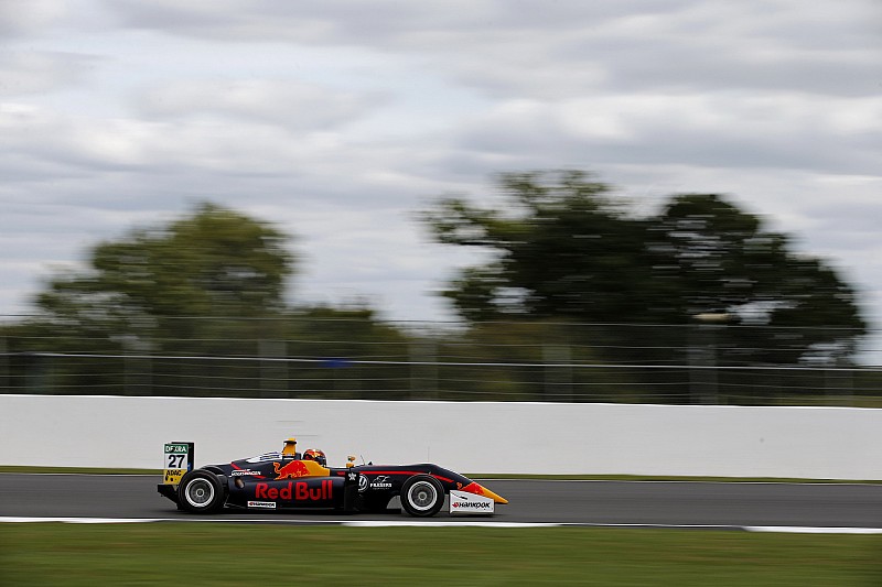 Silverstone F3: Ticktum overtakes Fenestraz to win Race 1