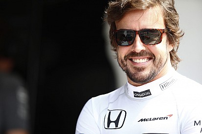 Alonso'dan Ferrari cevabı: Eylül'de konuşalım