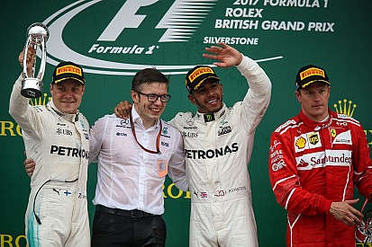 GP Inggris: Hamilton dominan, Ferrari alami drama ban