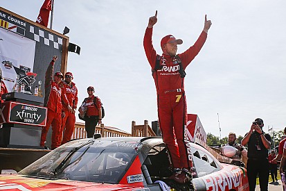 Justin Allgaier gets around Cindric for Mid-Ohio Xfinity win