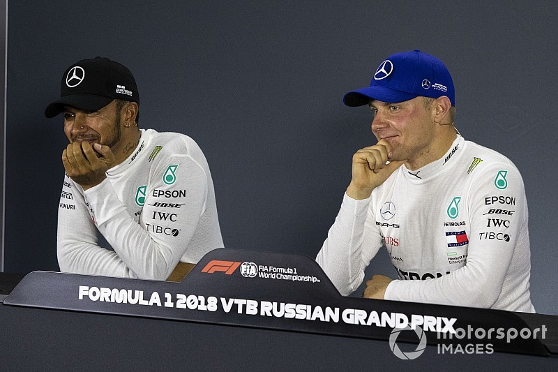 Villeneuve: „Bottasnak el kell engednie Hamiltont, már a Mercedes a legerősebb autó”
