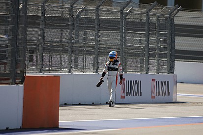 Alonso est "triste" mais a toujours des rêves en F1