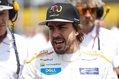 Alonso örül a Red Bull-Honda párosnak