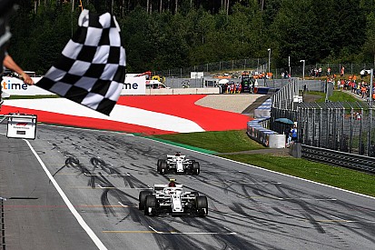 У Sauber похвалили гонщиків за подвійний обмін позиціями в кінці гонки