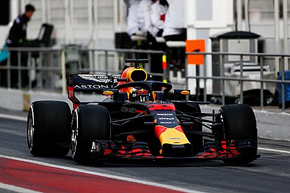 Hamilton cree que Red Bull puede tener el mejor coche en Australia
