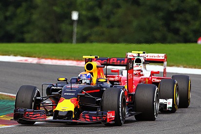 Ферстаппен: Пилотам Ferrari должно быть стыдно