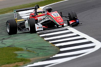 Les enjeux F3 - Mano a mano entre Ilott et Norris