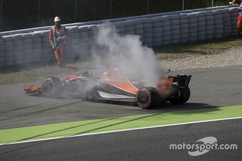McLaren відчула зневіру після відмови двигуна в Алонсо