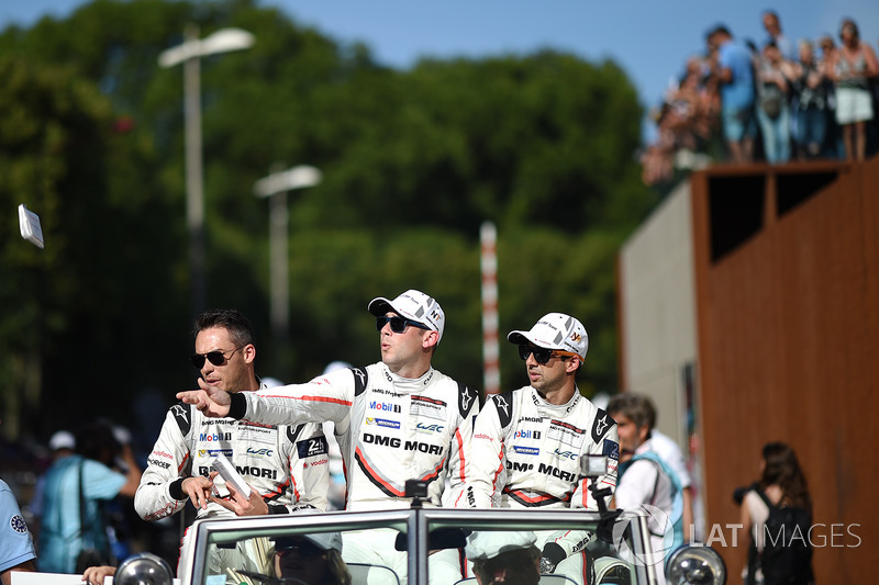 16. Andre Lotterer, Nick Tandy, Neel Jani, Porsche Team