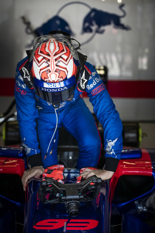 Marc Marquez alla guida di una Toro Rosso F1