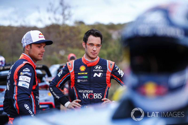 Андреас Міккельсен, Hyundai Motorsport, Тьєррі Ньовілль