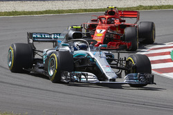 Валттері Боттас, Mercedes AMG F1 W09, Кімі Райкконен, Ferrari SF71H