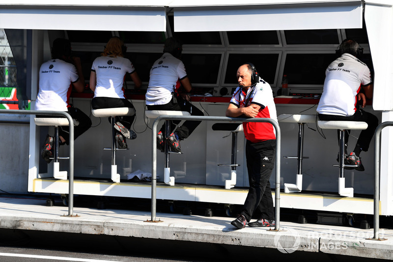 Frederic Vasseur, directeur de Sauber sur le muret des stands