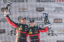 Gesamtpodium: Sieger Eric Curran, Dane Cameron, Action Express Racing