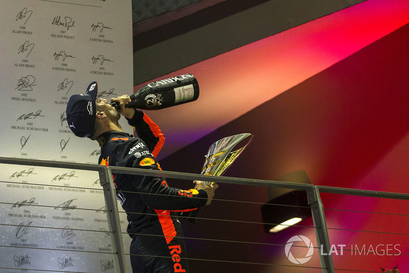 Podium: second place Daniel Ricciardo, Red Bull Racing