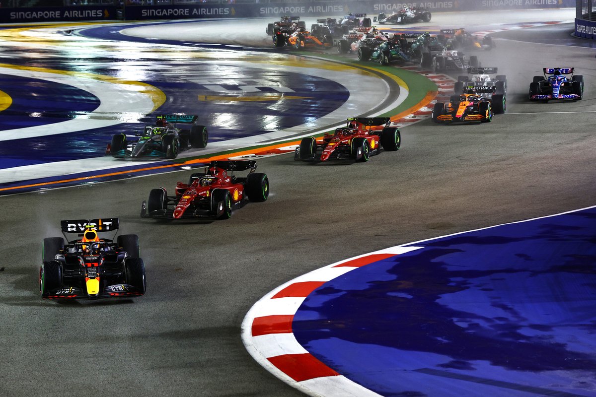 De start van de Grand Prix van Singapore 2022.
