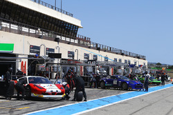Pitlane atmosphere