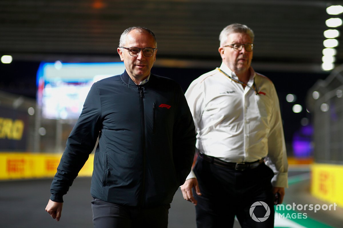 Stefano Domenicali, CEO, Formula 1 and Ross Brawn, Managing Director of Motorsports, FOM track walk