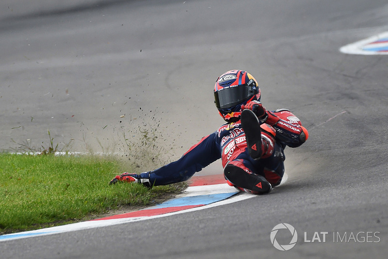 Choque de Stefan Bradl, Honda World Superbike Team