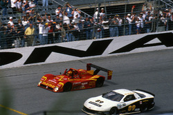 Yarış galibi Gianpiero Moretti, Arie Luyendyk, Mauro Baldi, Didier Theys, Ferrari 333 SP