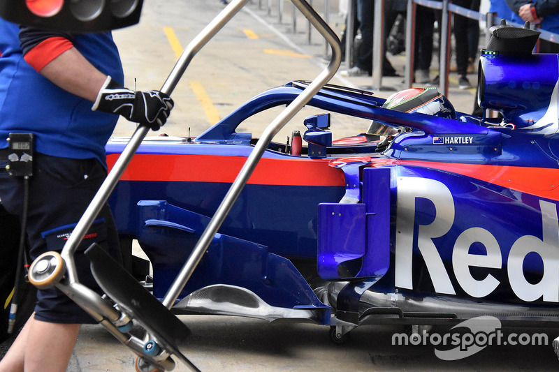 Scuderia Toro Rosso STR13 yan detay