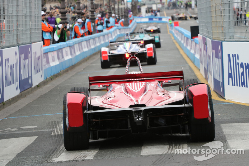 Acción en pits