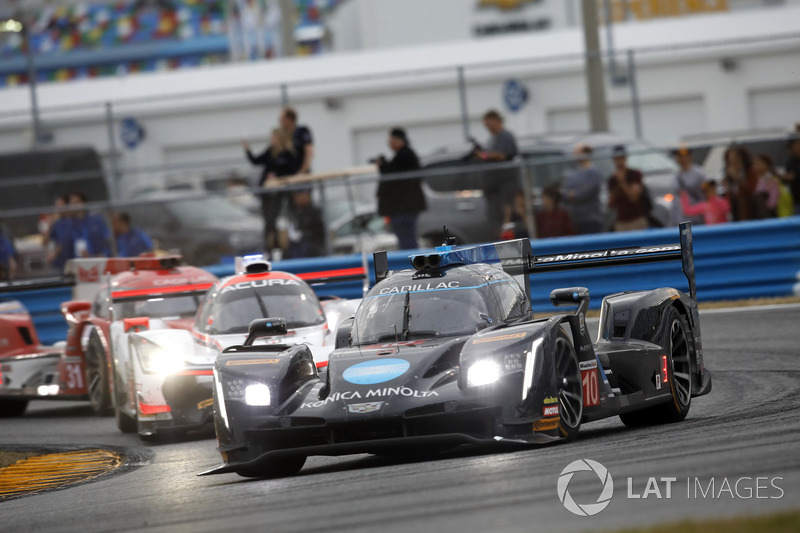 #10 Wayne Taylor Racing Cadillac DPi: Ренгер ван дер Занде, Джордан Тейлор, Райан Хантер-Рей
