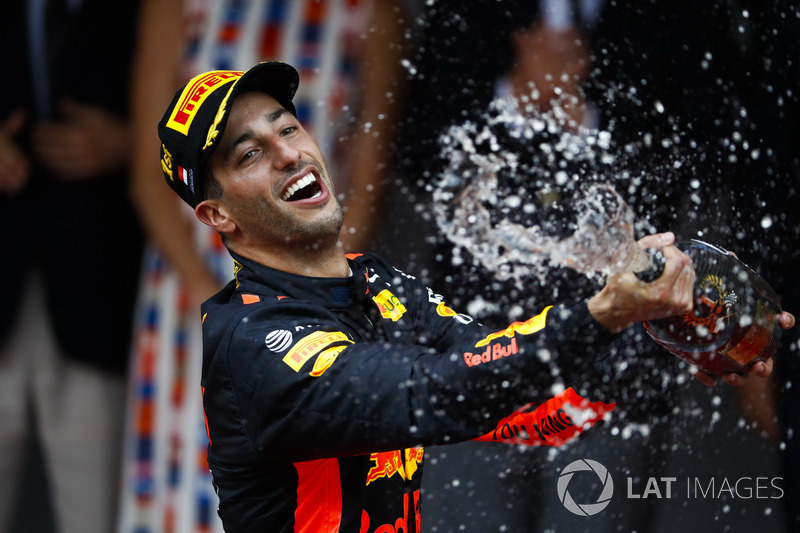 Race winner Daniel Ricciardo, Red Bull Racing, sprays Champagne on the podium