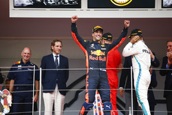 Daniel Ricciardo, Red Bull Racing, celebrates victory on the podium ahead of Adrian Newey, Chief Technical Officer, Red Bull Racing, Lewis Hamilton, Mercedes AMG F1 and Sebastian Vettel, Ferrari