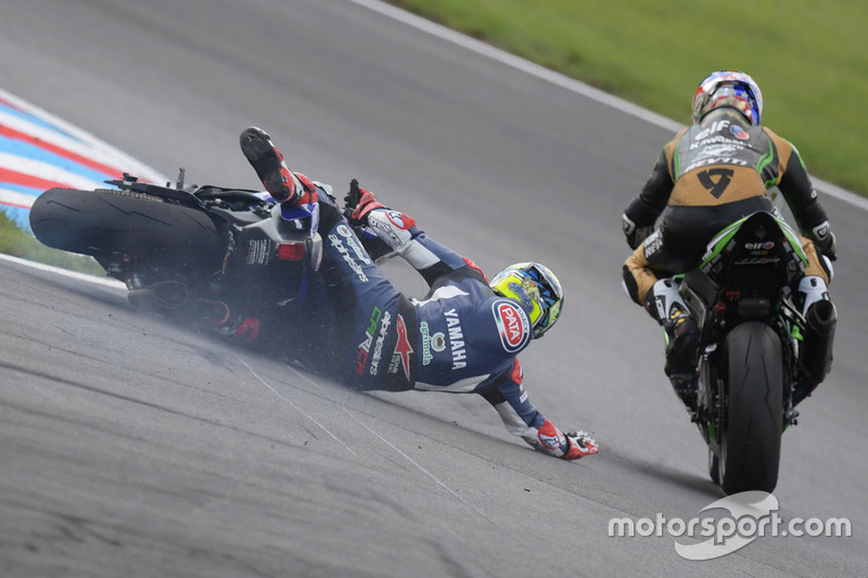 Kenan Sofuoglu, Kawasaki Puccetti Racing, Federico Caricasulo, GRT Yamaha Official WorldSSP Team kaza