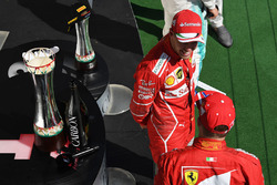 Podyum: Yarış galibi Sebastian Vettel, Ferrari, 2. Kimi Raikkonen, Ferrari