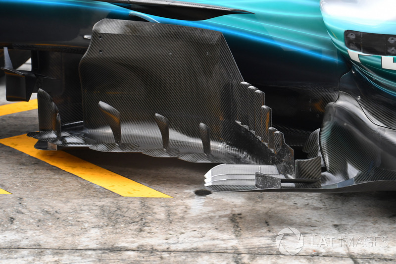 Mercedes-Benz F1 W08 barge board detail