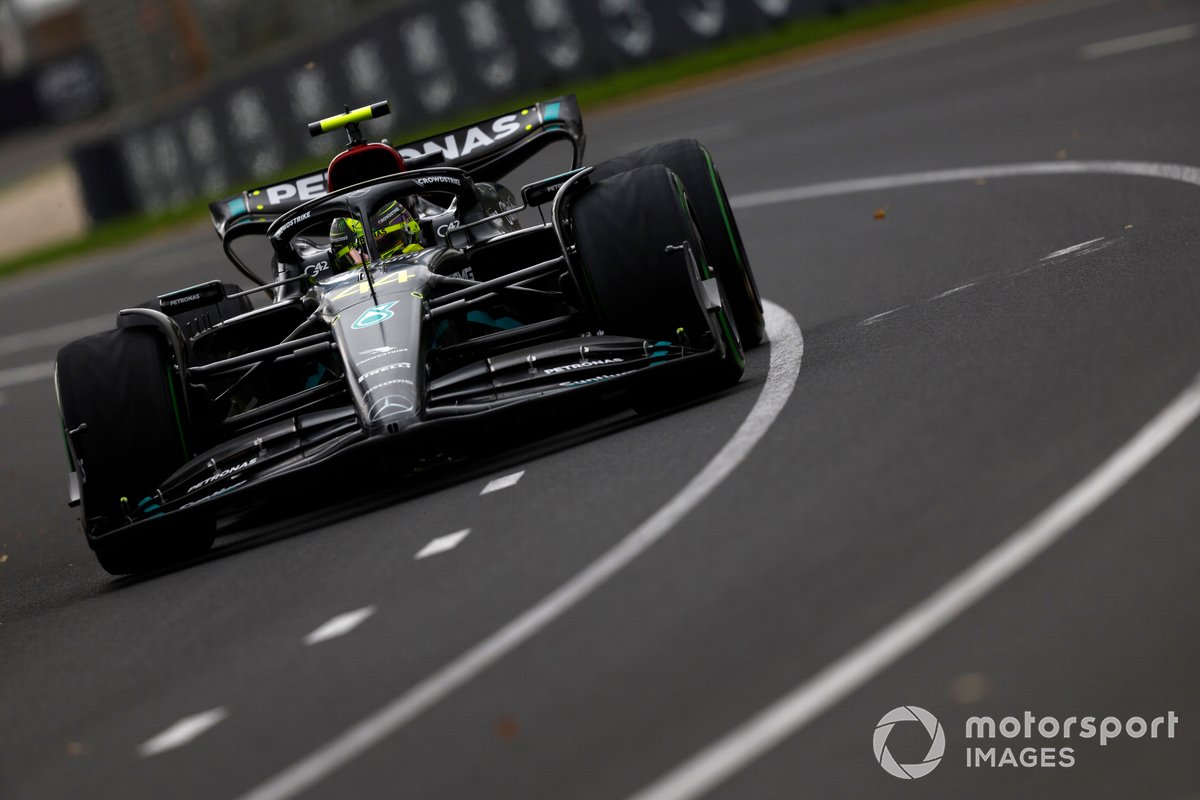 Lewis Hamilton mostró potencial en la primera práctica del día.