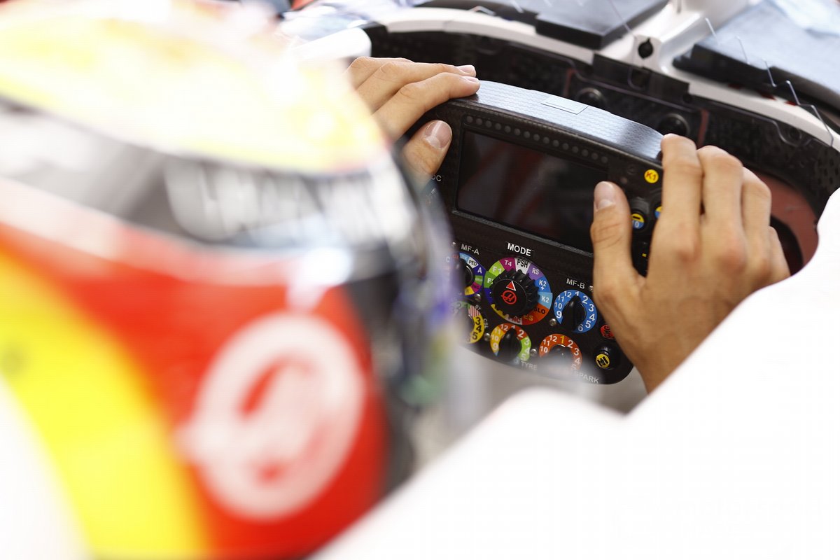 Haas VF-21 steering wheel detail