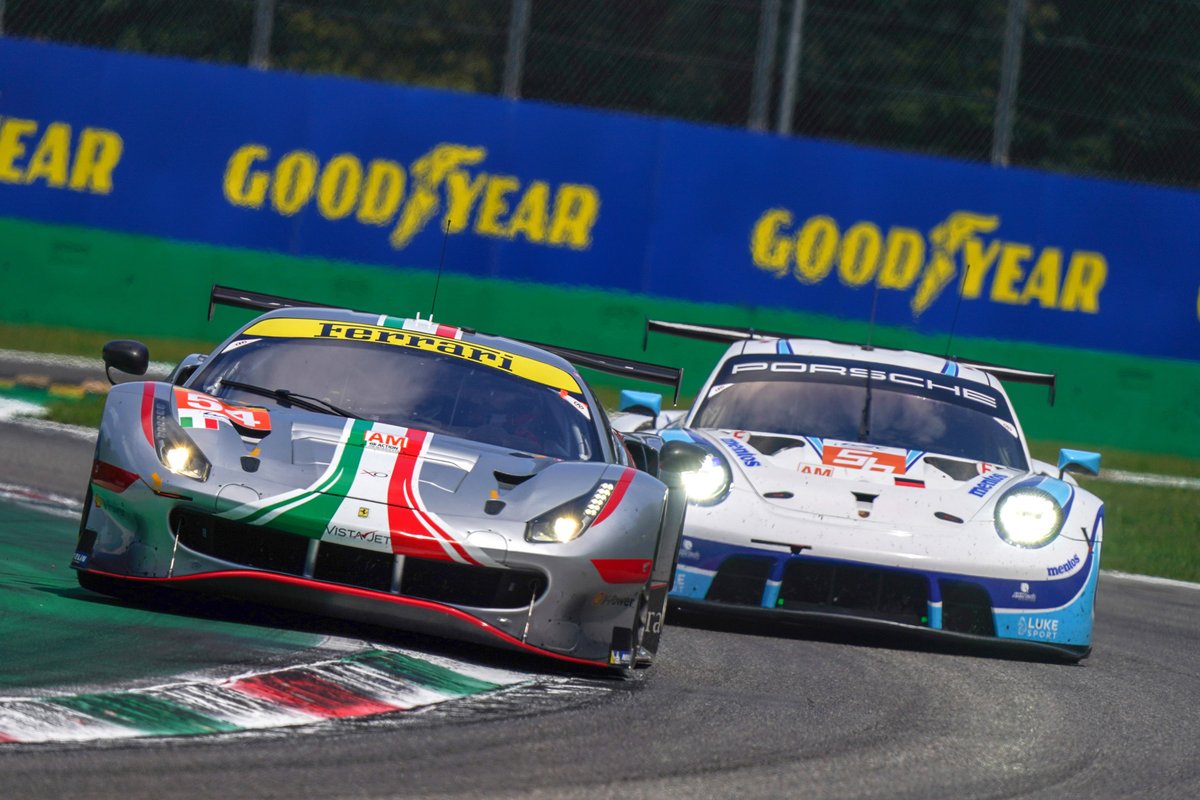#54 AF Corse Ferrari 488 GTE Evo: Thomas Flohr, Francesco Castellacci, Giancarlo Fisichella