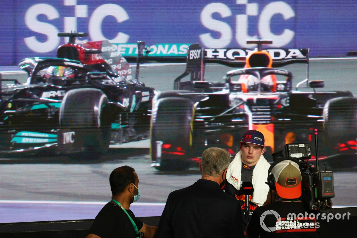 Max Verstappen, Red Bull Racing, posisi kedua, wawancara dengan David Coulthard, TV Presenter